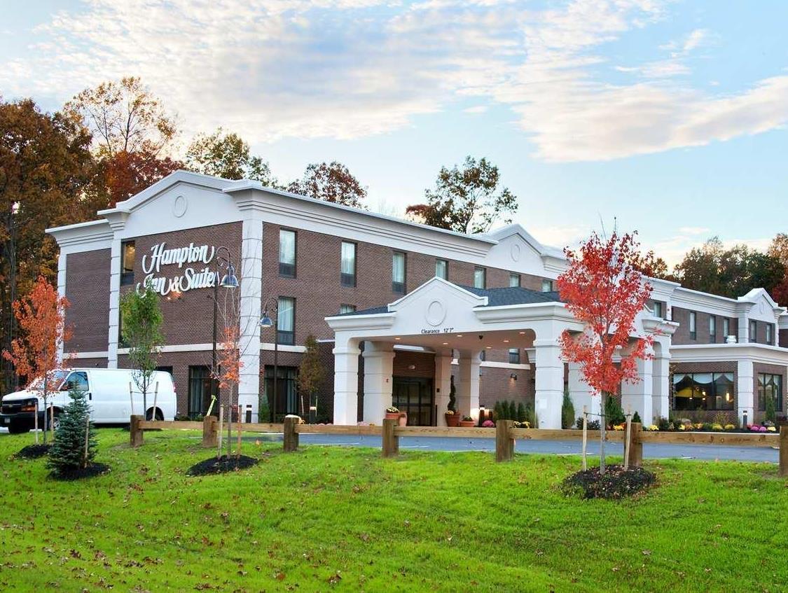Hampton Inn And Suites Hartford/Farmington Exterior foto